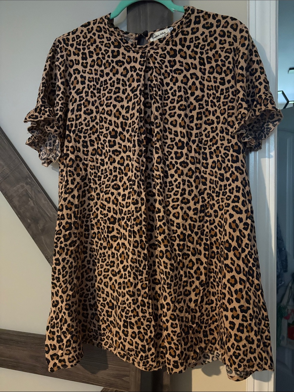Women’s Leopard Print Short Ruffle Sleeve Blouse — Tan & Black